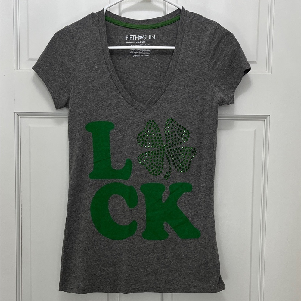 Fifth Sun Charcoal and Emerald Gem St. Patrick's Day Short Sleeve - Size Medium
